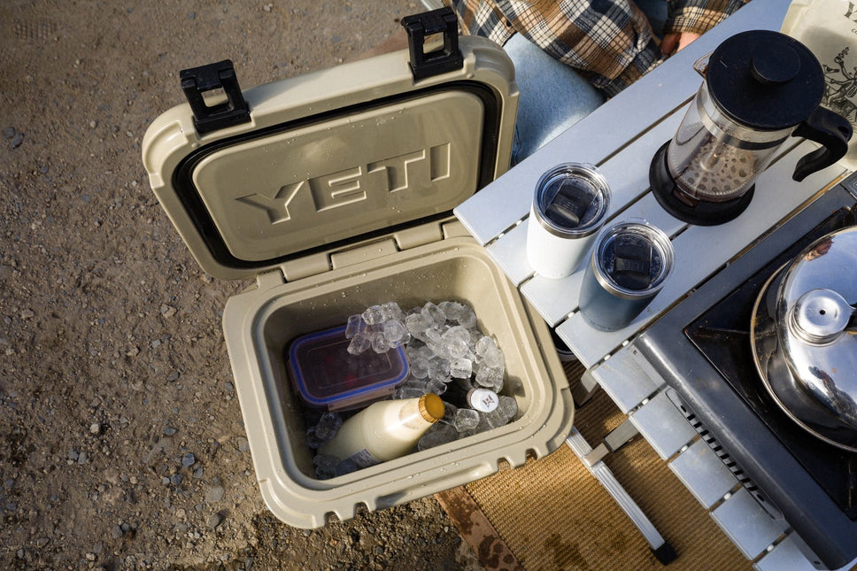 YETI Yeti Roadie 24 2.0 Hard Cooler Tan