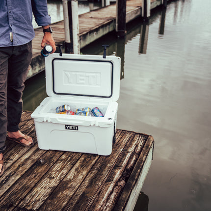 YETI Yeti Tundra 35 Hard Cooler Tan